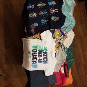 Lot of 9 size 2T boys tshirts